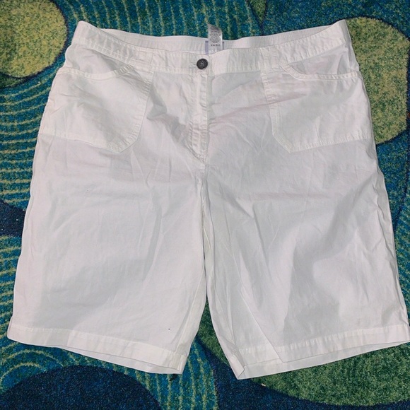 Laura Scott Pants - ALAURA SCOTT 16 shorts